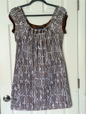 Robbie Bee Brown & White Abstract Stripe Mini Dress